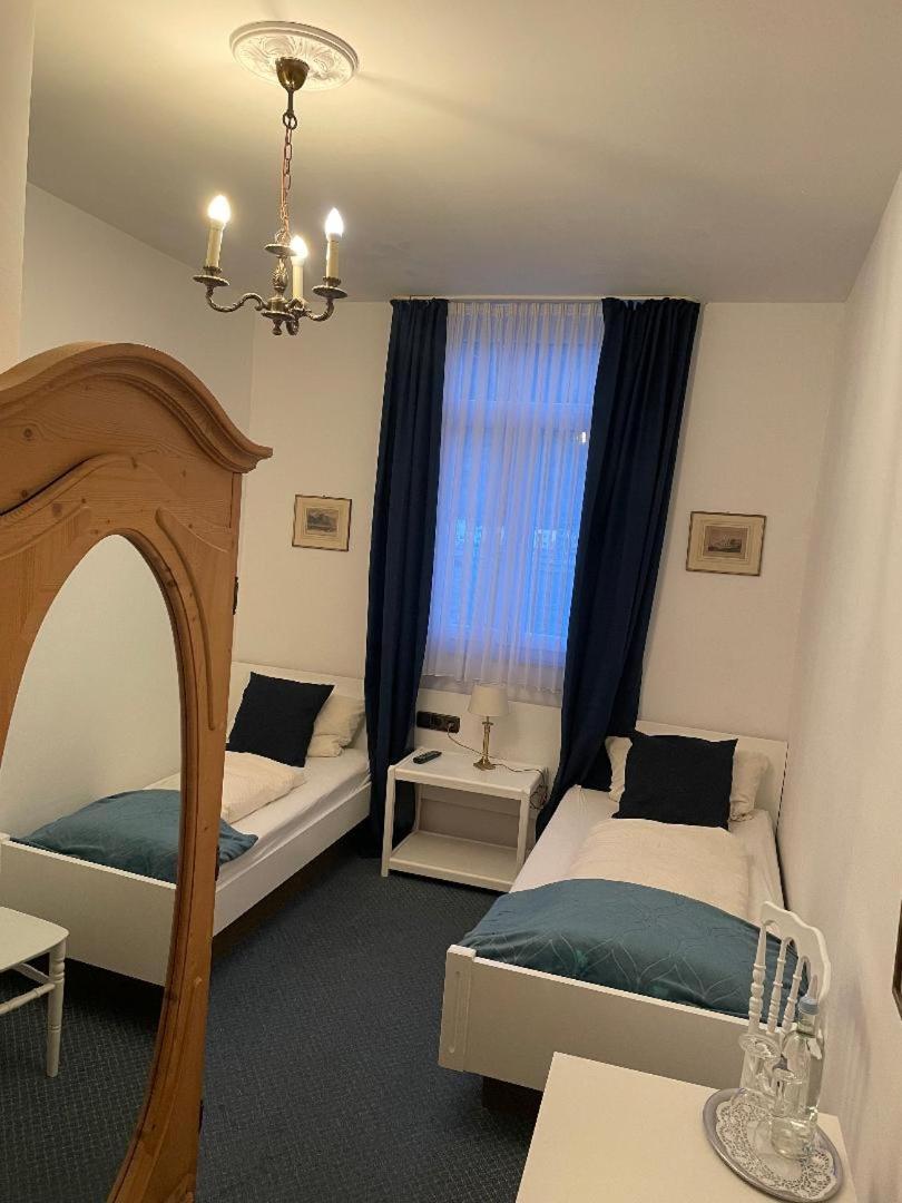 Hotel Zum Goldenen Loewen Sankt Goar Habitación foto